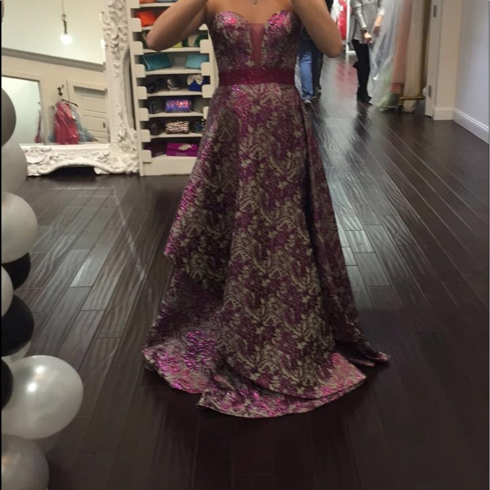 Ellie Wilde Fuchsia Prom Dress Size 4